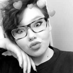 Meet your Posher, Pamela